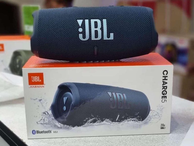 JBL Charge 5 سماعة بلوتوث محمولة مقاومة للماء مع باور بانك